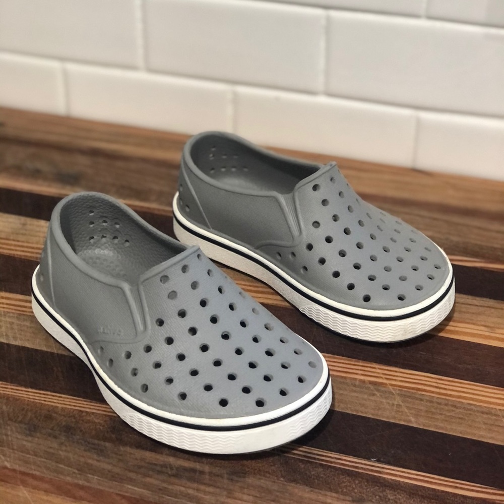 Native Shoes size C7 Light grey/white